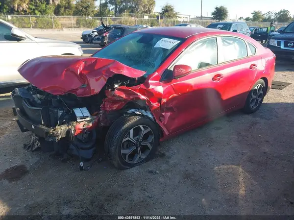 3KPF24AD9KE109306 2019 KIA FORTE - Image 2
