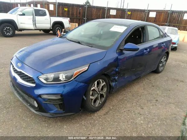 3KPF24AD9KE109578 2019 KIA FORTE - Image 2