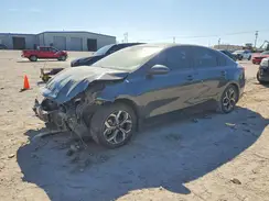 3KPF24AD9KE109869 2019 KIA FORTE