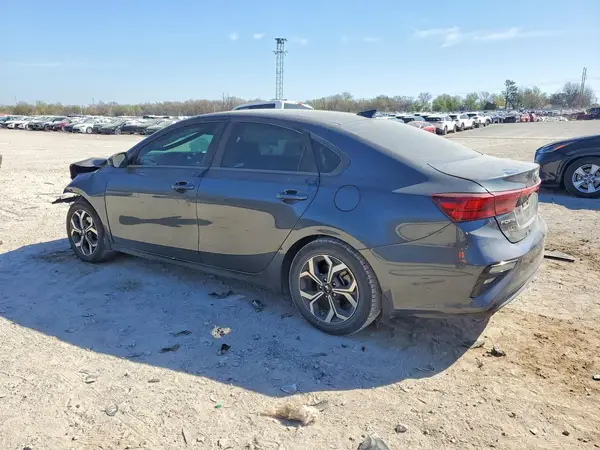 3KPF24AD9KE109869 2019 KIA FORTE - Image 2