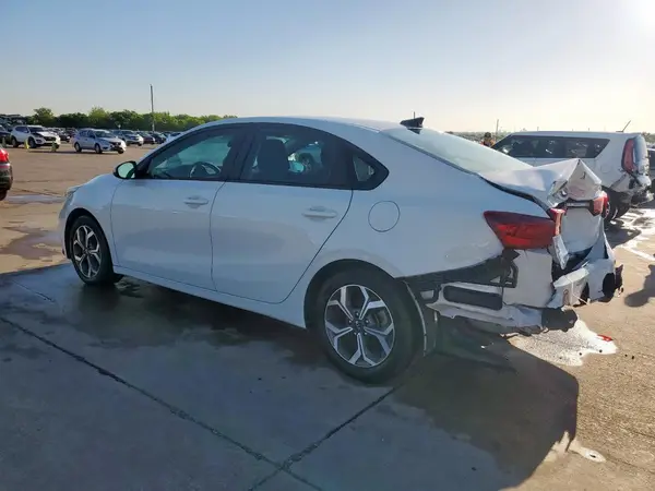 3KPF24AD9KE111637 2019 KIA FORTE - Image 2