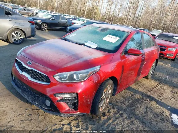 3KPF24AD9KE111704 2019 KIA FORTE - Image 2