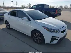 3KPF24AD9KE111914 2019 KIA FORTE