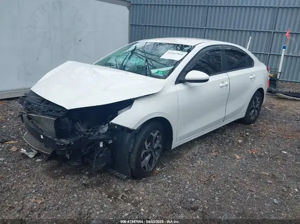 3KPF24AD9KE116403 2019 KIA FORTE - Image 2