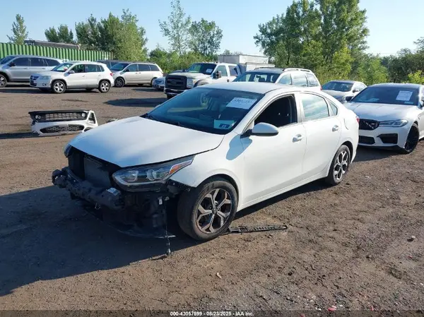 3KPF24AD9KE117003 2019 KIA FORTE - Image 2