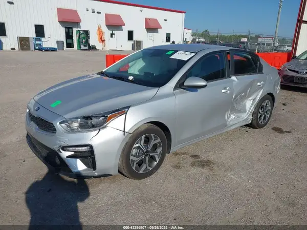 3KPF24AD9KE119236 2019 KIA FORTE - Image 2