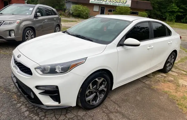 3KPF24AD9KE122640 2019 KIA FORTE - Image 2