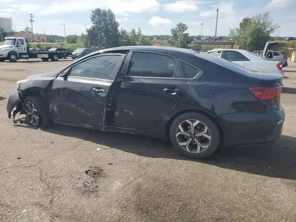 3KPF24AD9KE122833 2019 KIA FORTE - Image 2
