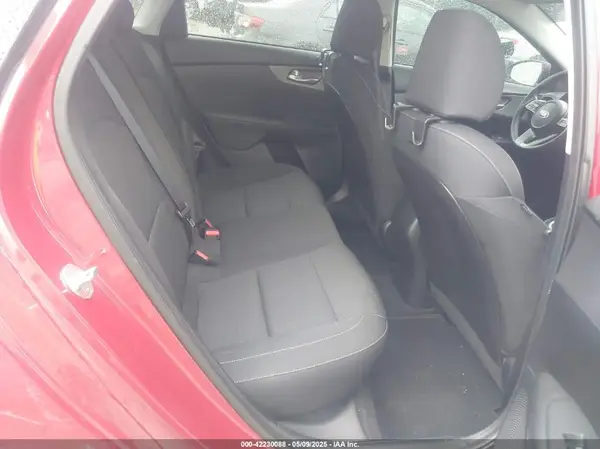 3KPF24AD9KE124498 2019 KIA FORTE - Image 8