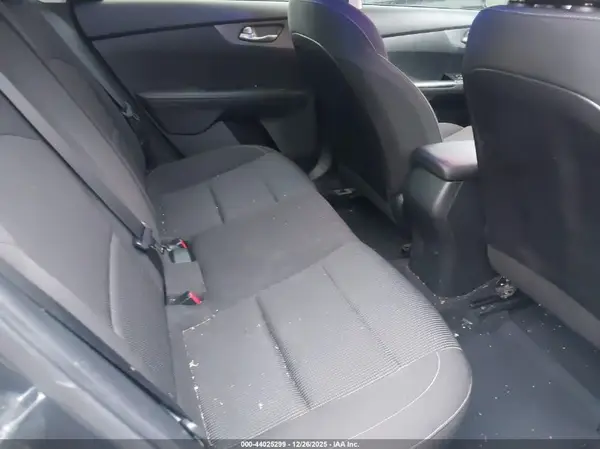 3KPF24AD9KE125084 2019 KIA FORTE - Image 8