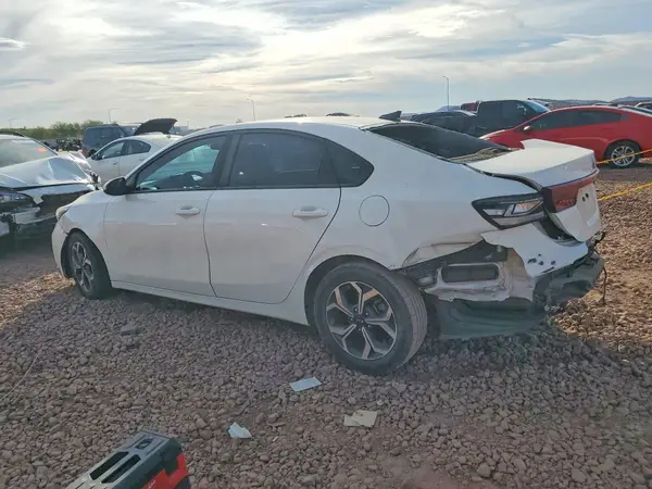 3KPF24AD9KE125537 2019 KIA FORTE - Image 2