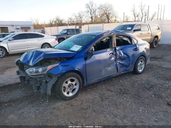 3KPF24AD9KE126042 2019 KIA FORTE - Image 2