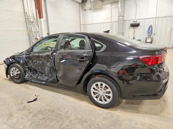 3KPF24AD9KE127112 2019 KIA FORTE - Image 2