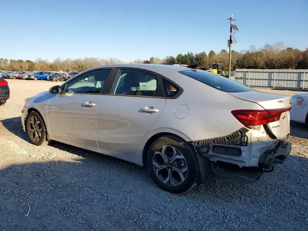 3KPF24AD9KE128471 2019 KIA FORTE - Image 2