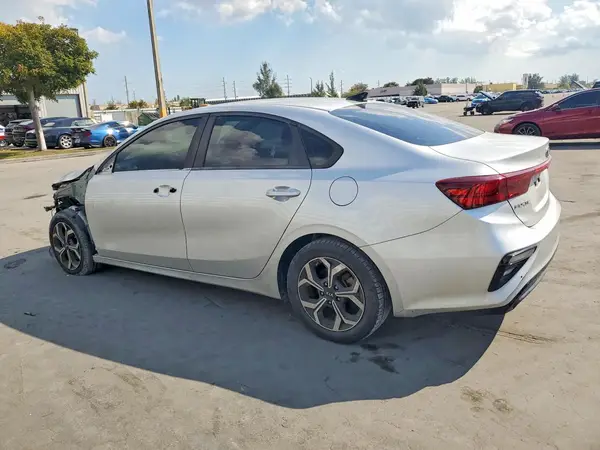 3KPF24AD9KE128552 2019 KIA FORTE - Image 2