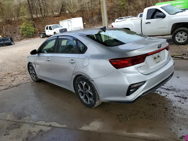 3KPF24AD9KE130236 2019 KIA FORTE - Image 2