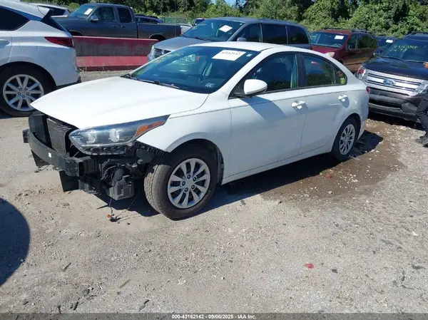 3KPF24AD9KE130382 2019 KIA FORTE - Image 2