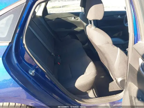 3KPF24AD9KE130494 2019 KIA FORTE - Image 8