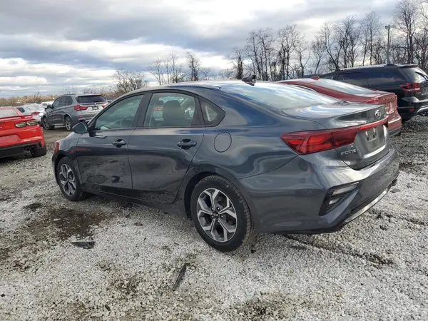 3KPF24AD9KE131256 2019 KIA FORTE - Image 2