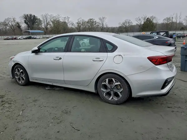 3KPF24AD9KE133122 2019 KIA FORTE - Image 2