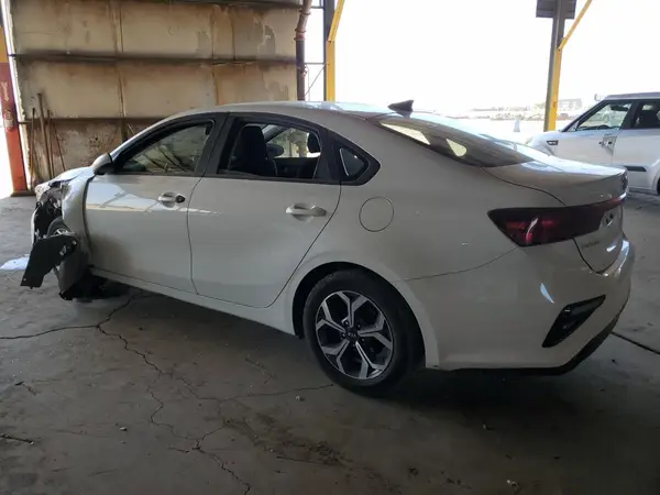 3KPF24AD9KE136344 2019 KIA FORTE - Image 2
