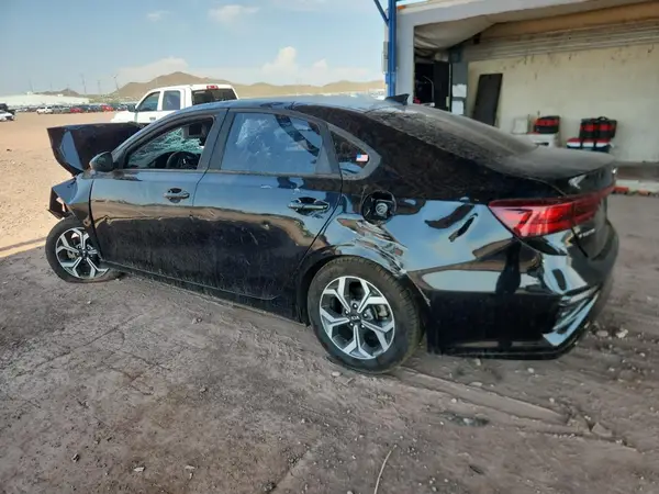 3KPF24AD9KE136943 2019 KIA FORTE - Image 2