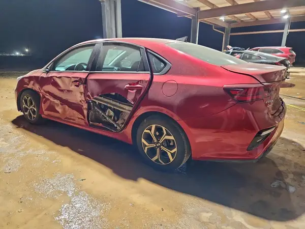3KPF24AD9KE138658 2019 KIA FORTE - Image 2