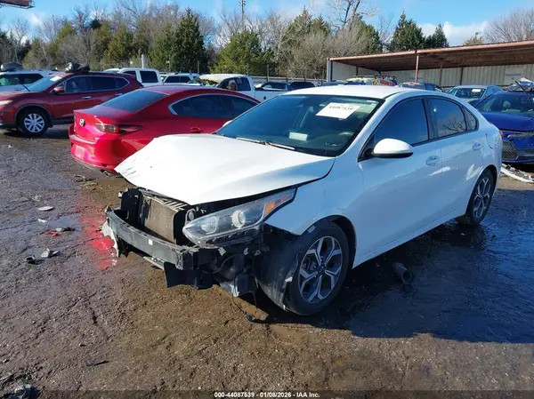 3KPF24AD9LE147572 2020 KIA FORTE - Image 2