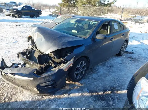 3KPF24AD9LE176926 2020 KIA FORTE - Image 2