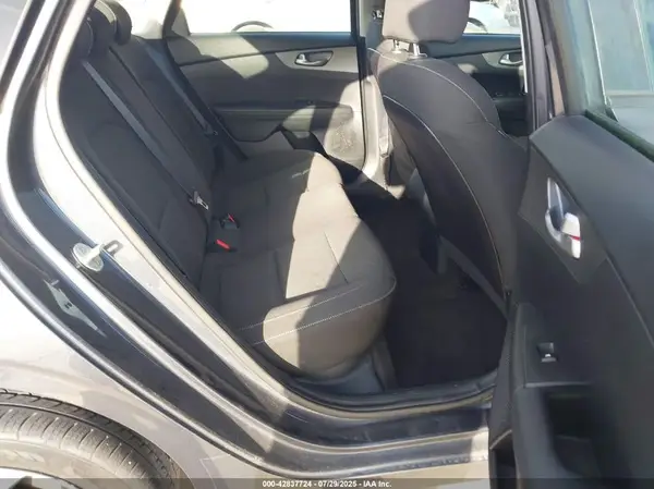 3KPF24AD9LE185061 2020 KIA FORTE - Image 8