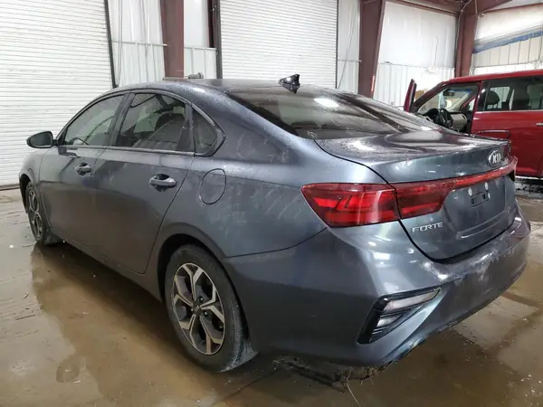 3KPF24AD9LE185786 2020 KIA FORTE - Image 2