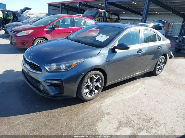 3KPF24AD9LE187800 2020 KIA FORTE - Image 2