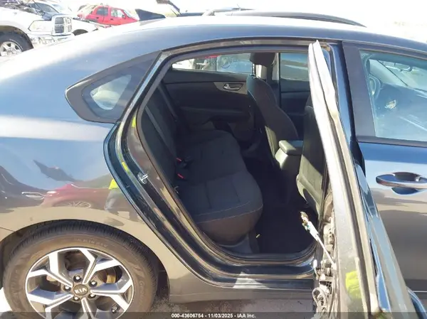 3KPF24AD9LE187800 2020 KIA FORTE - Image 8