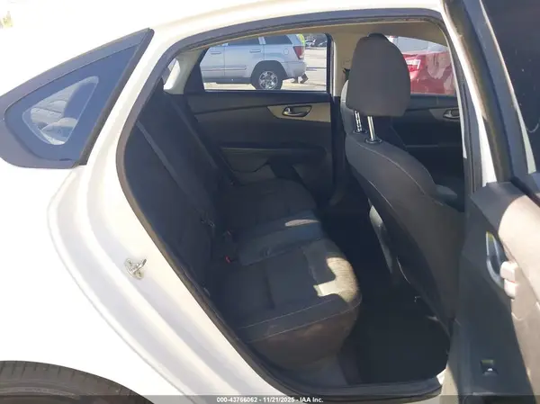3KPF24AD9LE193130 2020 KIA FORTE - Image 8