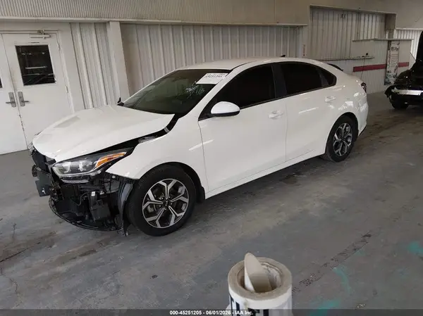 3KPF24AD9LE197114 2020 KIA FORTE - Image 2