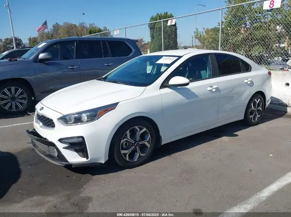 3KPF24AD9LE200240 2020 KIA FORTE - Image 2