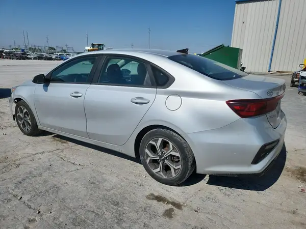 3KPF24AD9LE202005 2020 KIA FORTE - Image 2