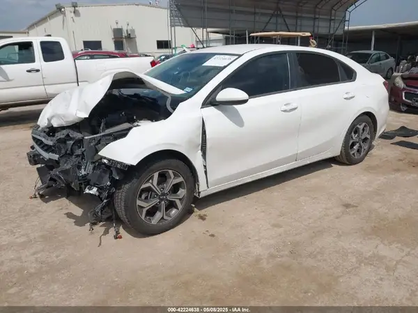 3KPF24AD9LE208970 2020 KIA FORTE - Image 2