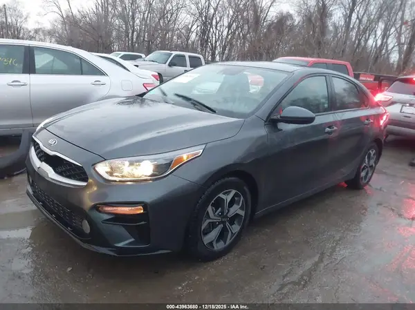 3KPF24AD9LE213618 2020 KIA FORTE - Image 2