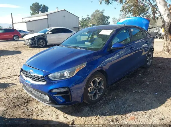 3KPF24AD9LE216504 2020 KIA FORTE - Image 2