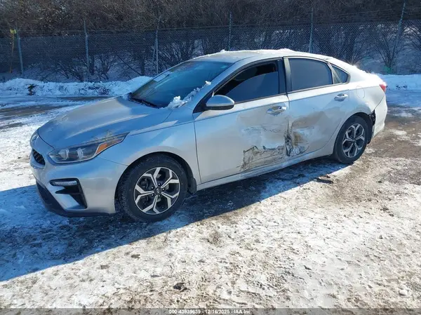 3KPF24AD9LE220763 2020 KIA FORTE - Image 2