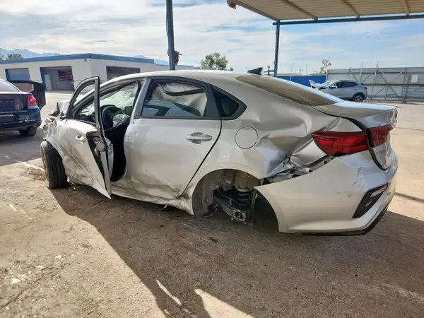 3KPF24AD9LE229673 2020 KIA FORTE - Image 2