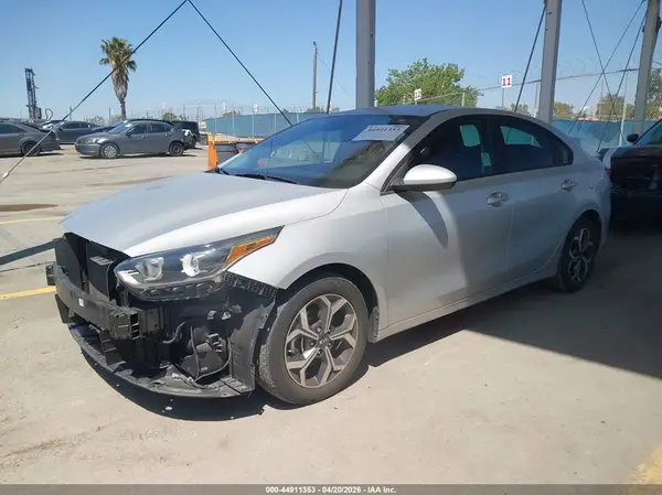 3KPF24AD9LE232511 2020 KIA FORTE - Image 2
