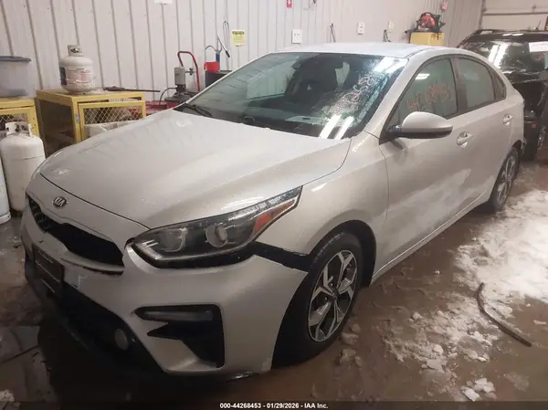 3KPF24AD9LE233299 2020 KIA FORTE - Image 2