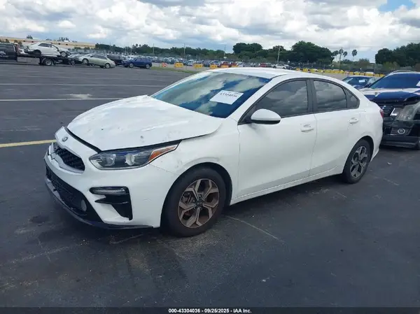 3KPF24AD9LE233870 2020 KIA FORTE - Image 2