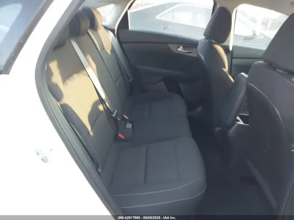 3KPF24AD9LE260812 2020 KIA FORTE - Image 8