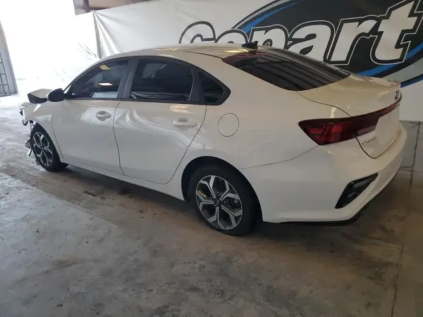 3KPF24AD9LE261927 2020 KIA FORTE - Image 2