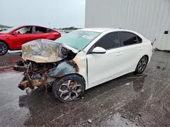3KPF24AD9ME262738 2021 KIA FORTE