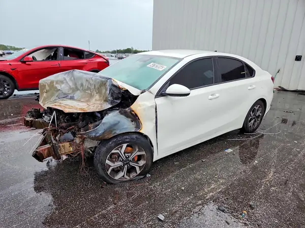3KPF24AD9ME262738 2021 KIA FORTE - Image 1