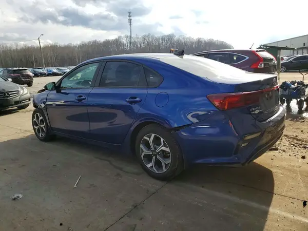 3KPF24AD9ME262884 2021 KIA FORTE - Image 2